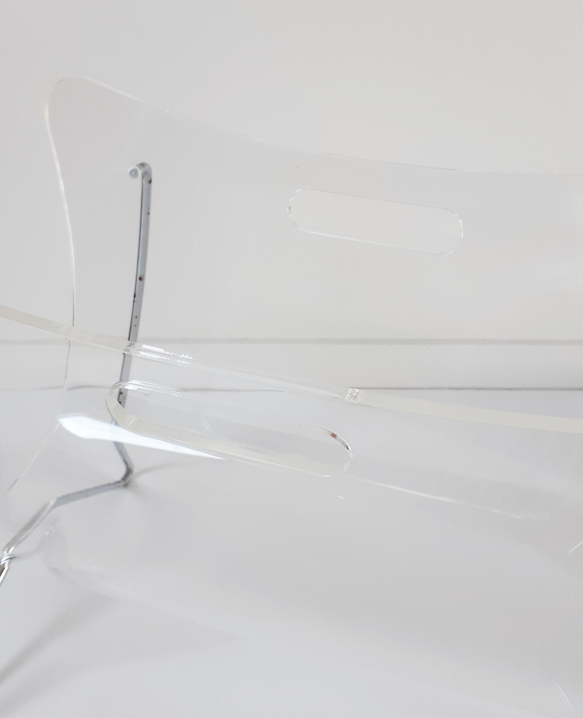 Porte revues en plexiglas années 80