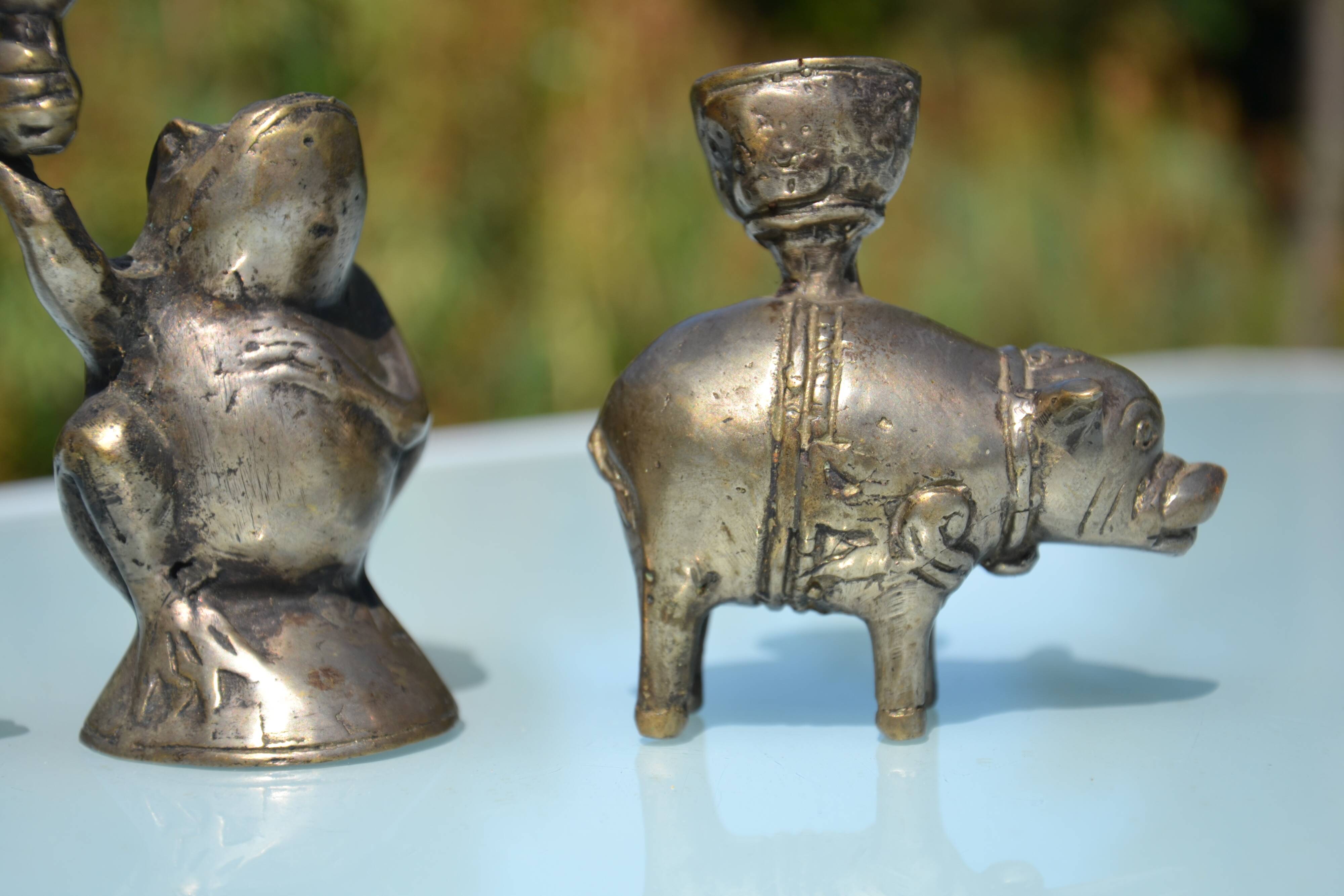 3 animal-shaped bronze candlesticks