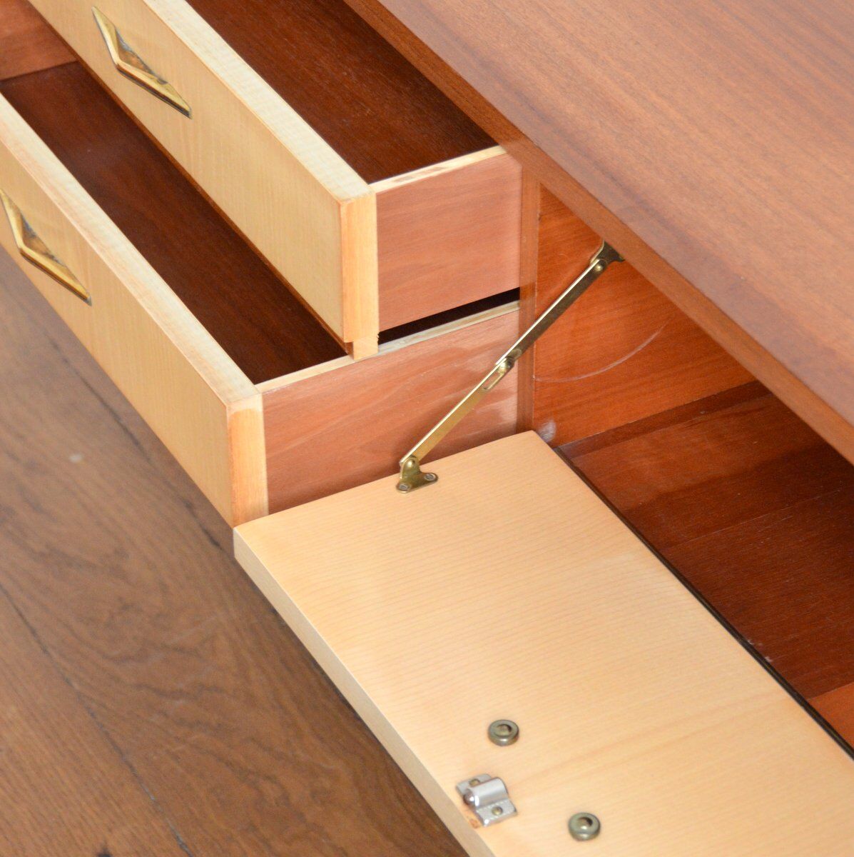 Vintage 1960s compass feet