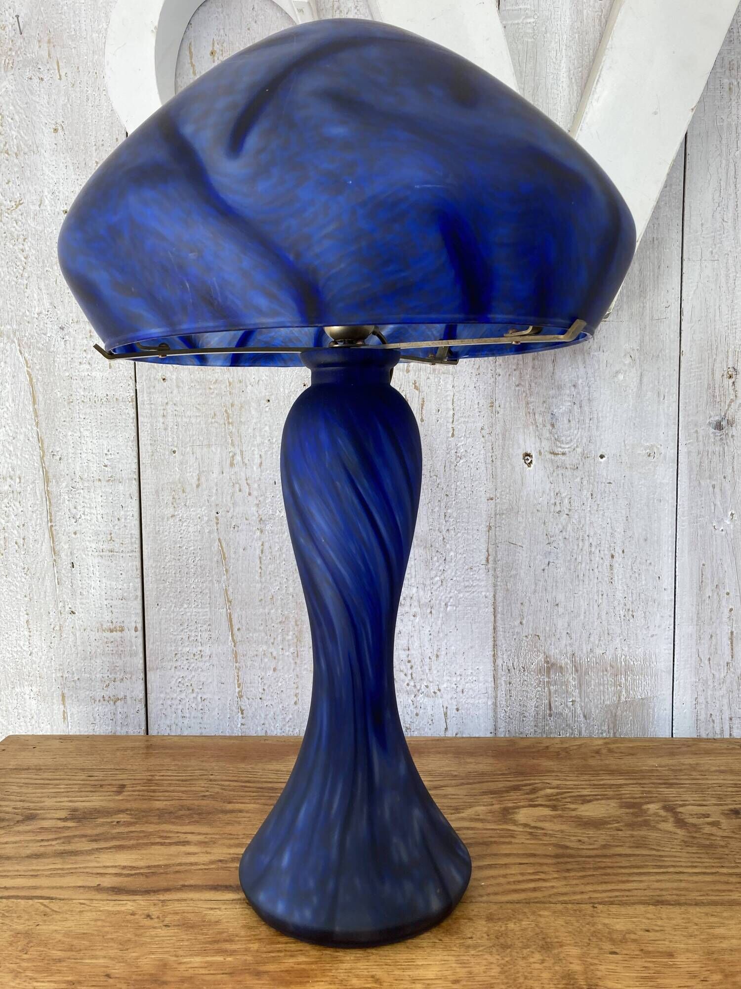 Mushroom lamp
