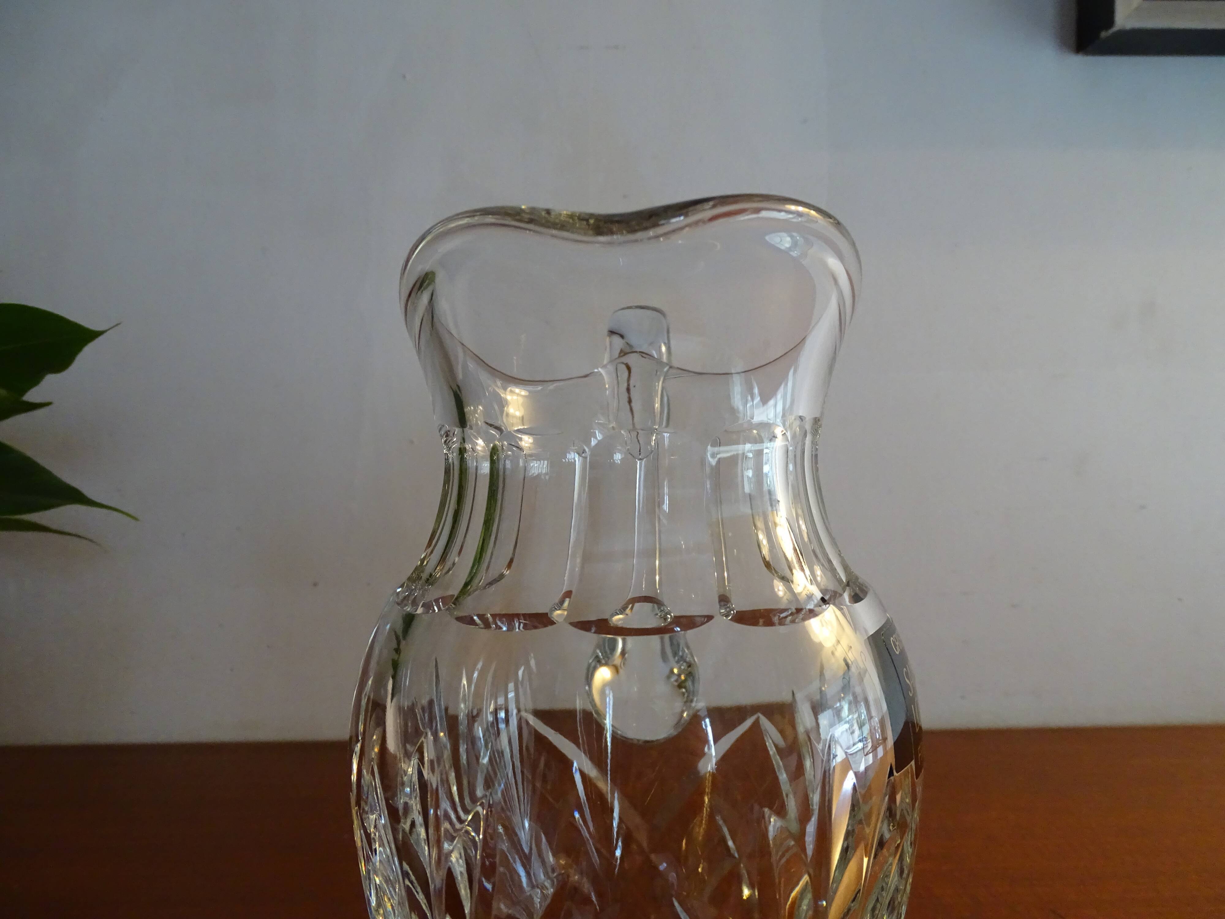 Jug / pitcher with crystal water Saint Louis signed - Model Chantilly
