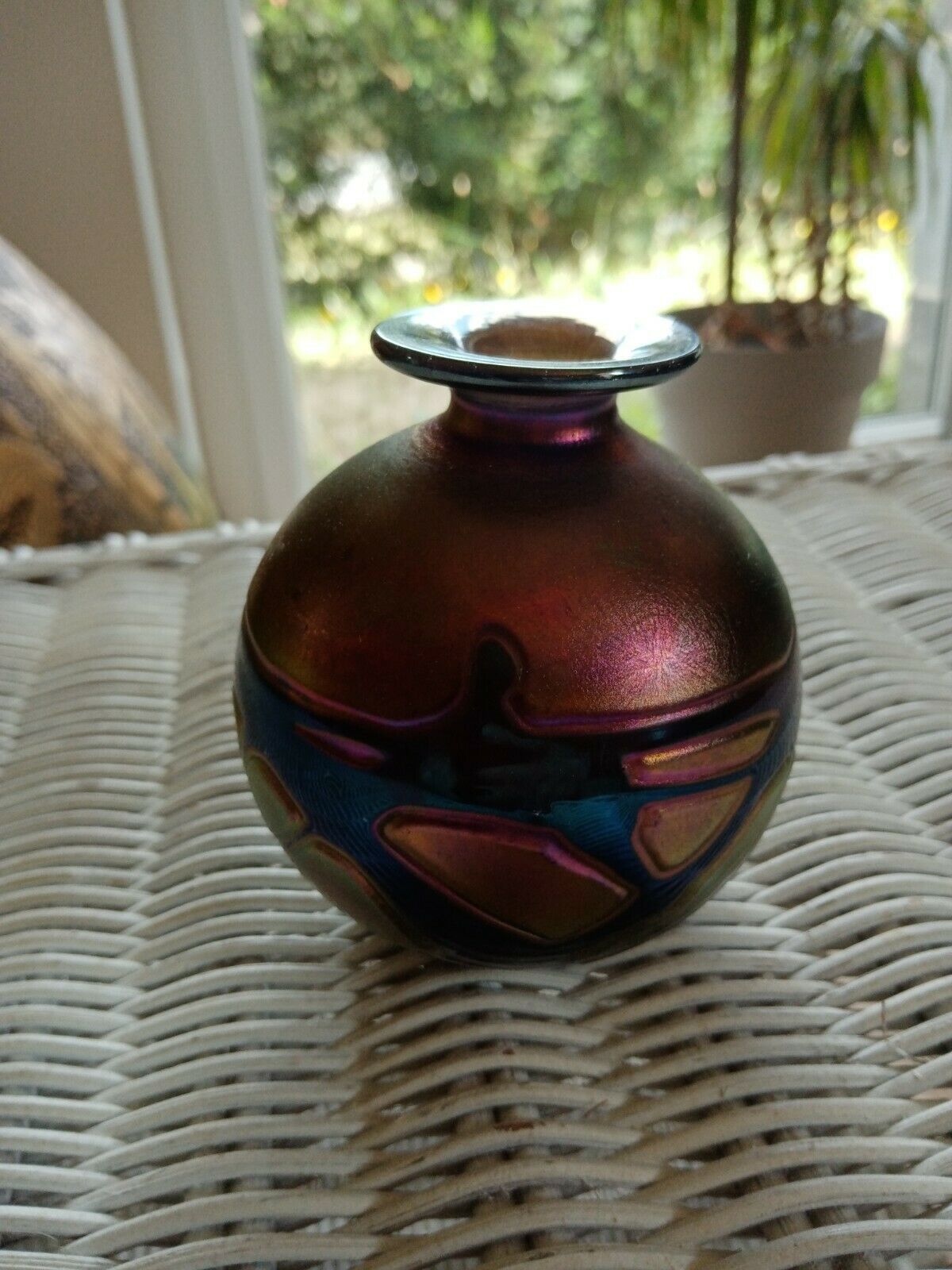 Vase Phoenician Malta 10 cm high gilded multicolored glass