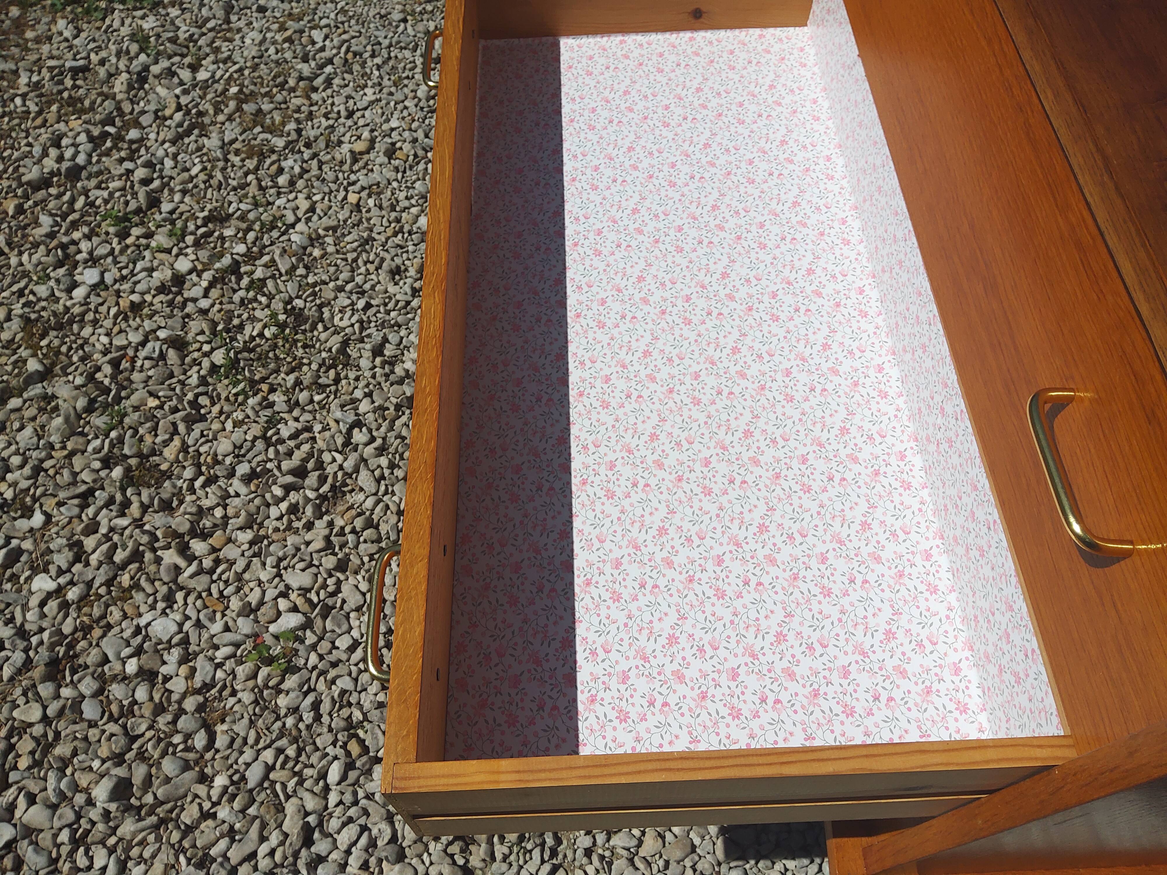 Compass feet chest of drawers