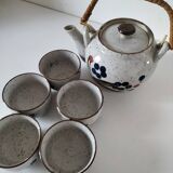 Japanese teapot and cups
