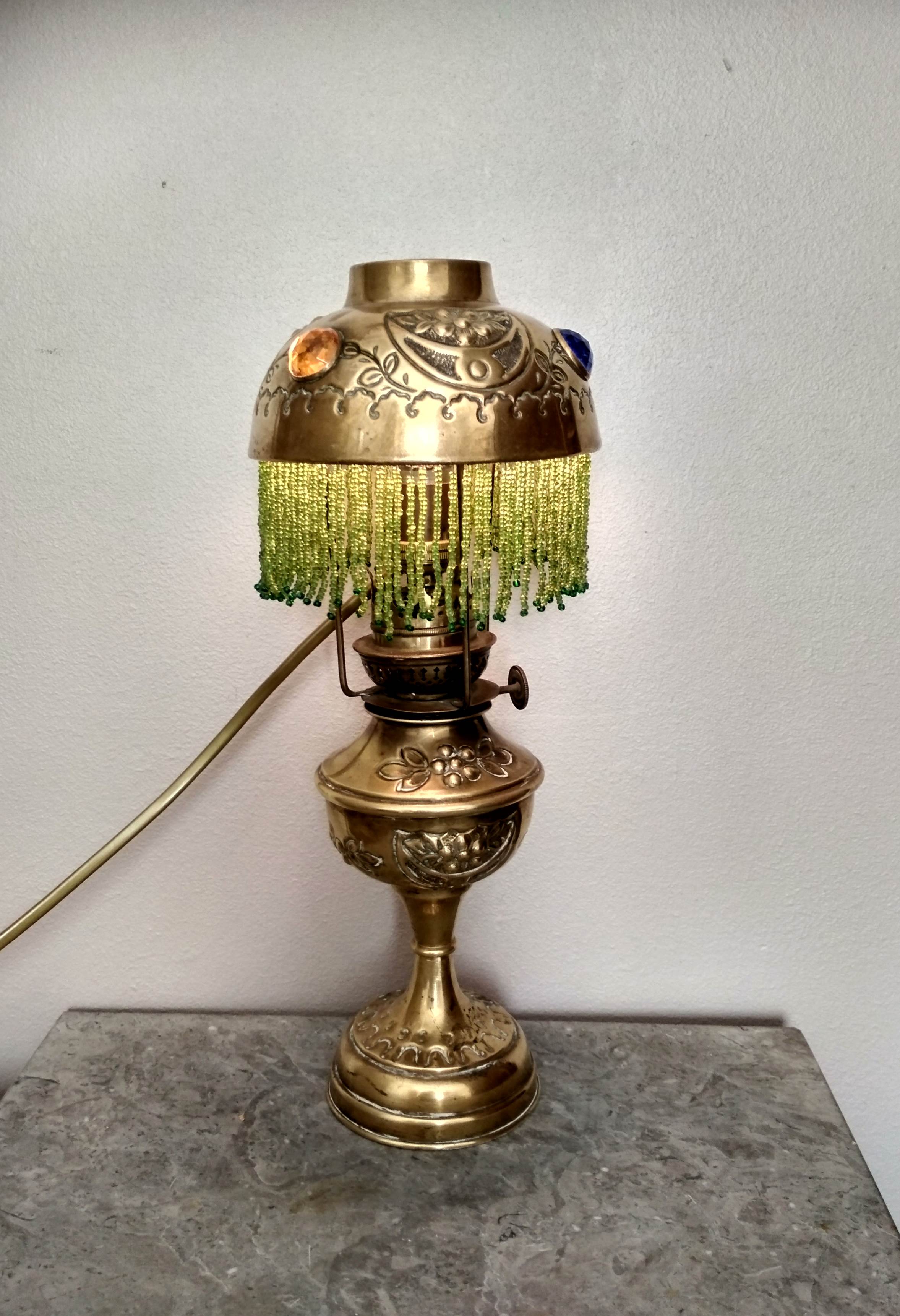 Lampe en laiton "La Parisienne" fin 19ème s.