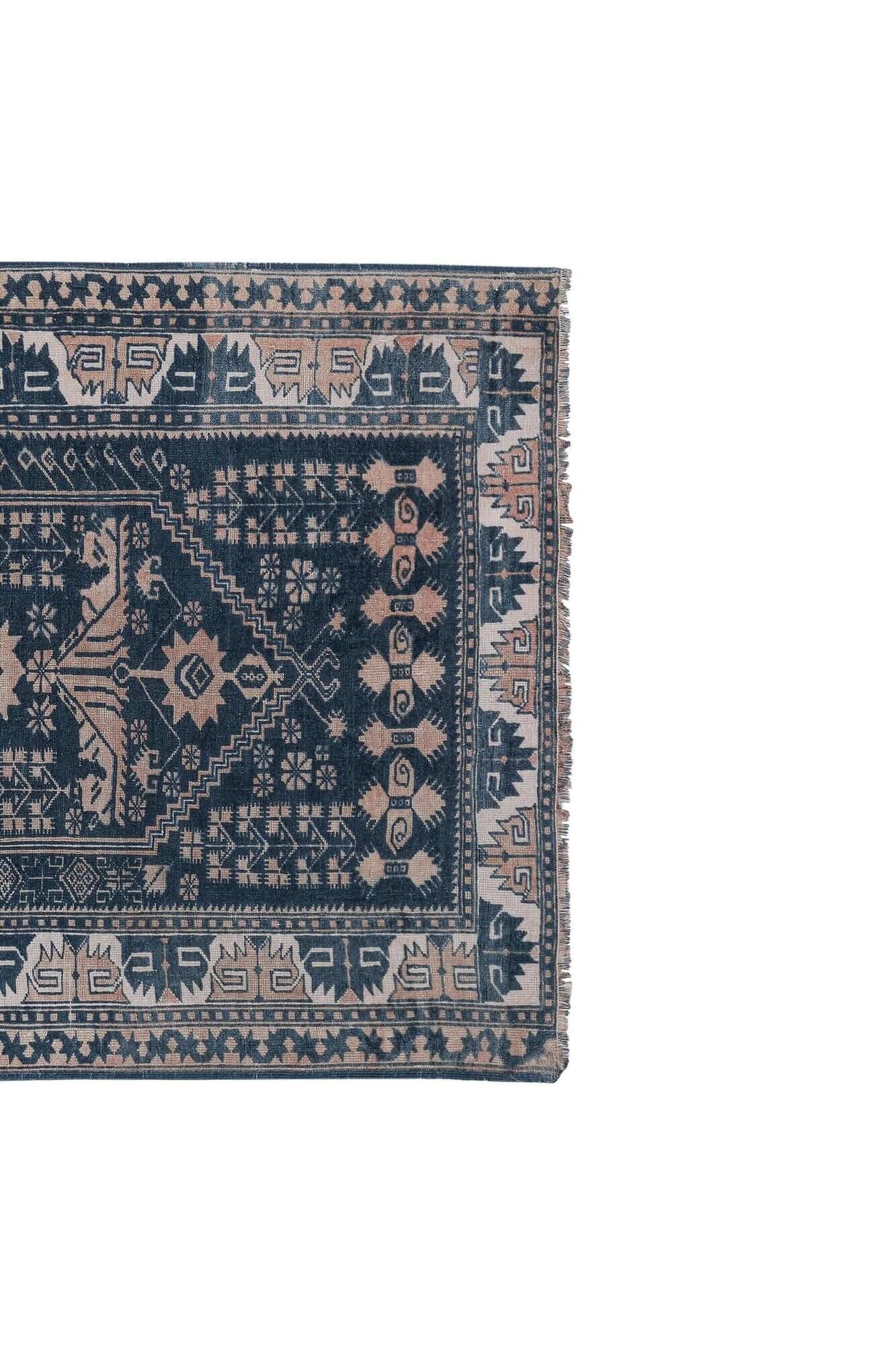 Vintage handmade Turkish rug 118x171 cm