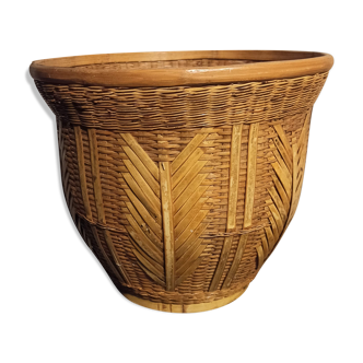 Wicker basket year 80 pot cache