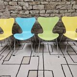Lot de 4 chaises  Serie 7 d'Arne
Jacobsen, Fritz Hansen