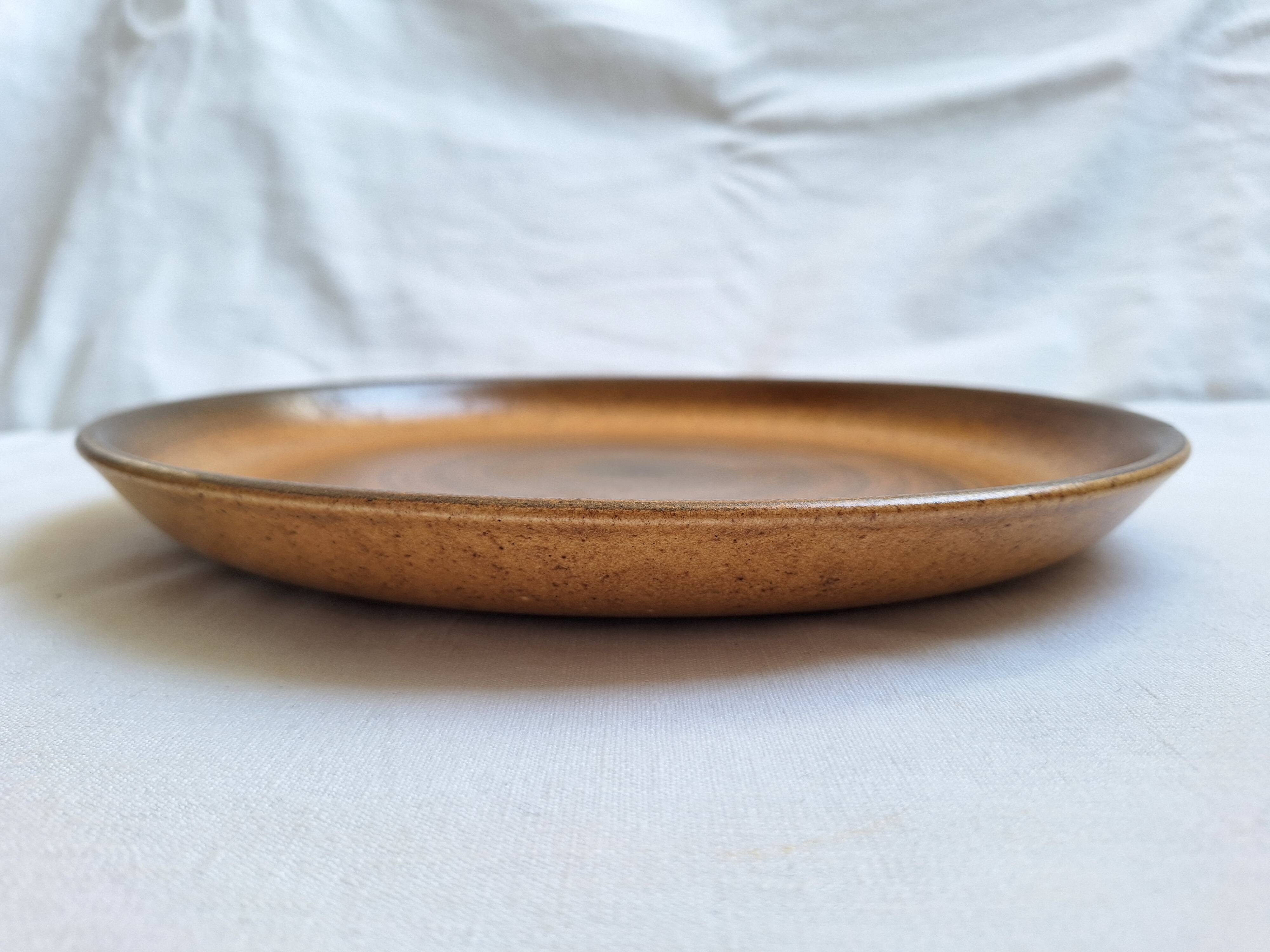 Longchamp round stoneware dish