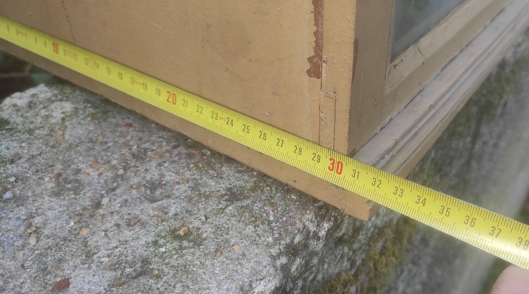 Glass shelf