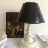 Table lamp with lampshade