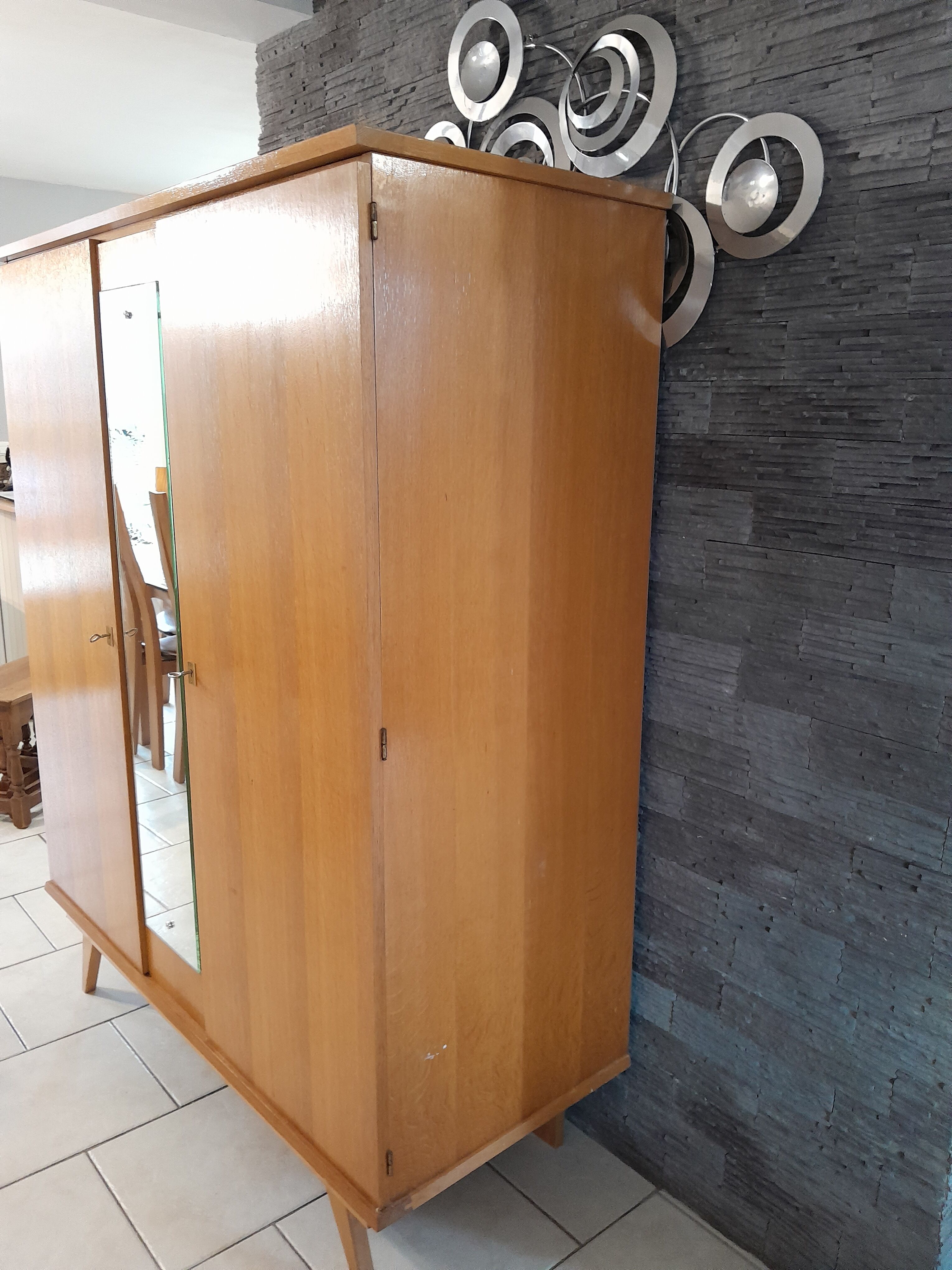 Wardrobe vintage feet Scandinavian compass