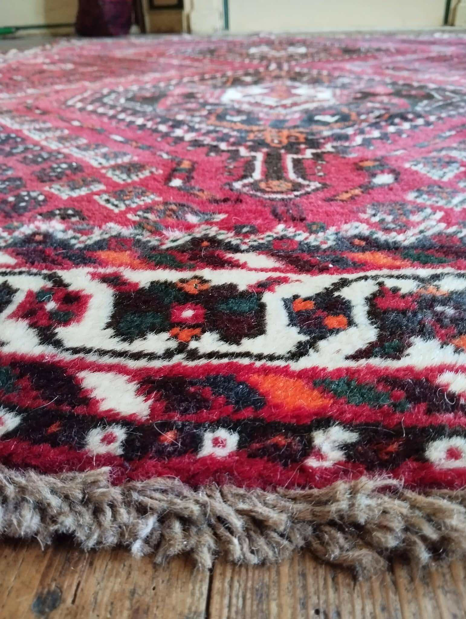 Handmade Qashqai Persian rug 200x160cm