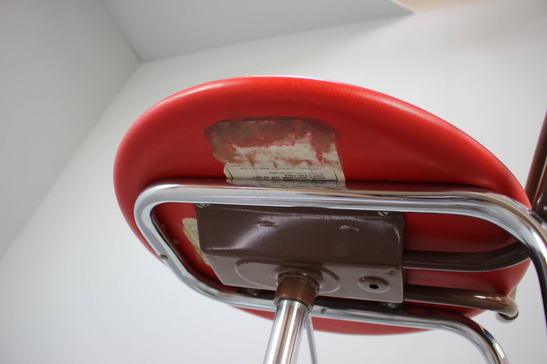 Mid-century Adjustable Industrial Workshop Chair by Kovona, 1980s, czsk