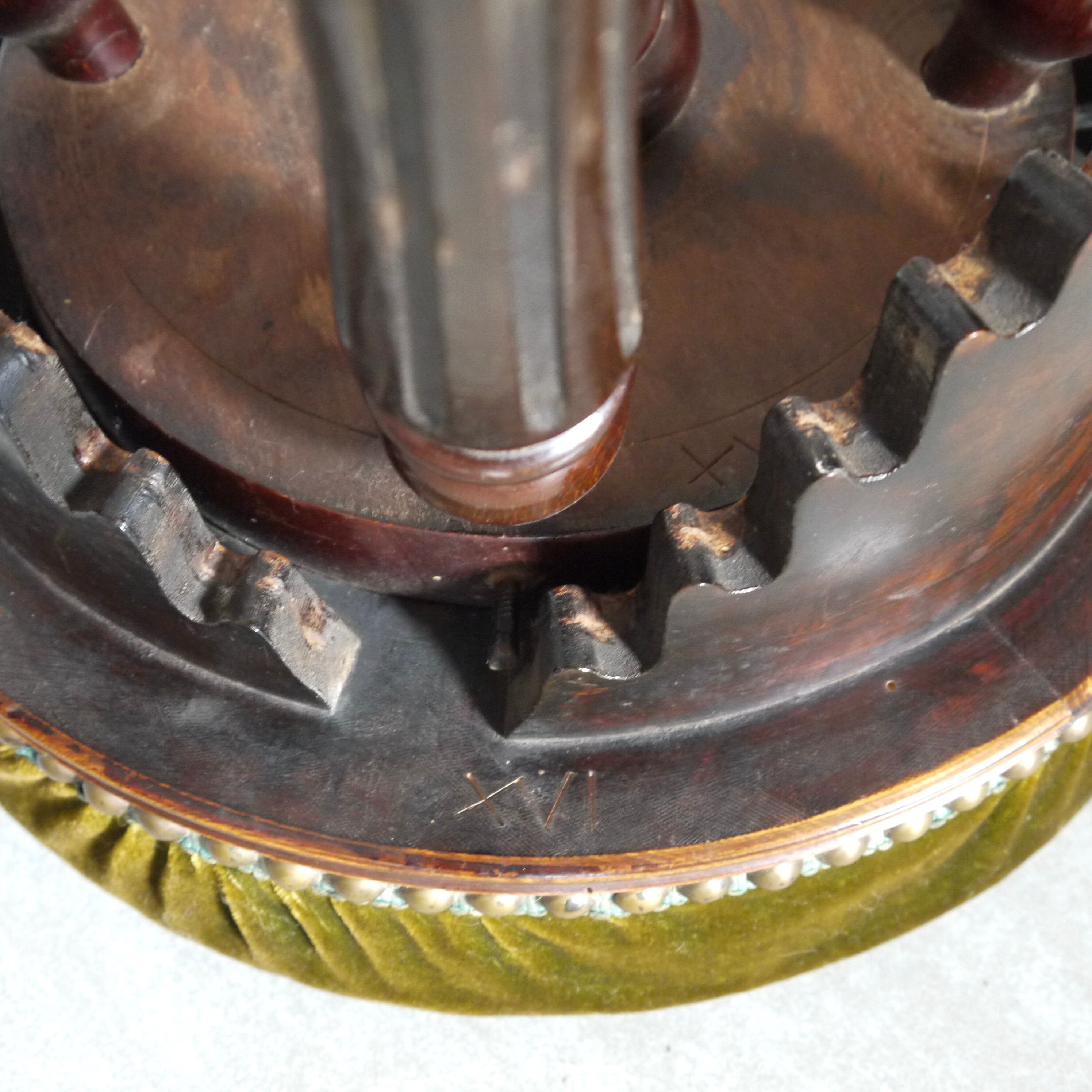 Napoleon III piano stool