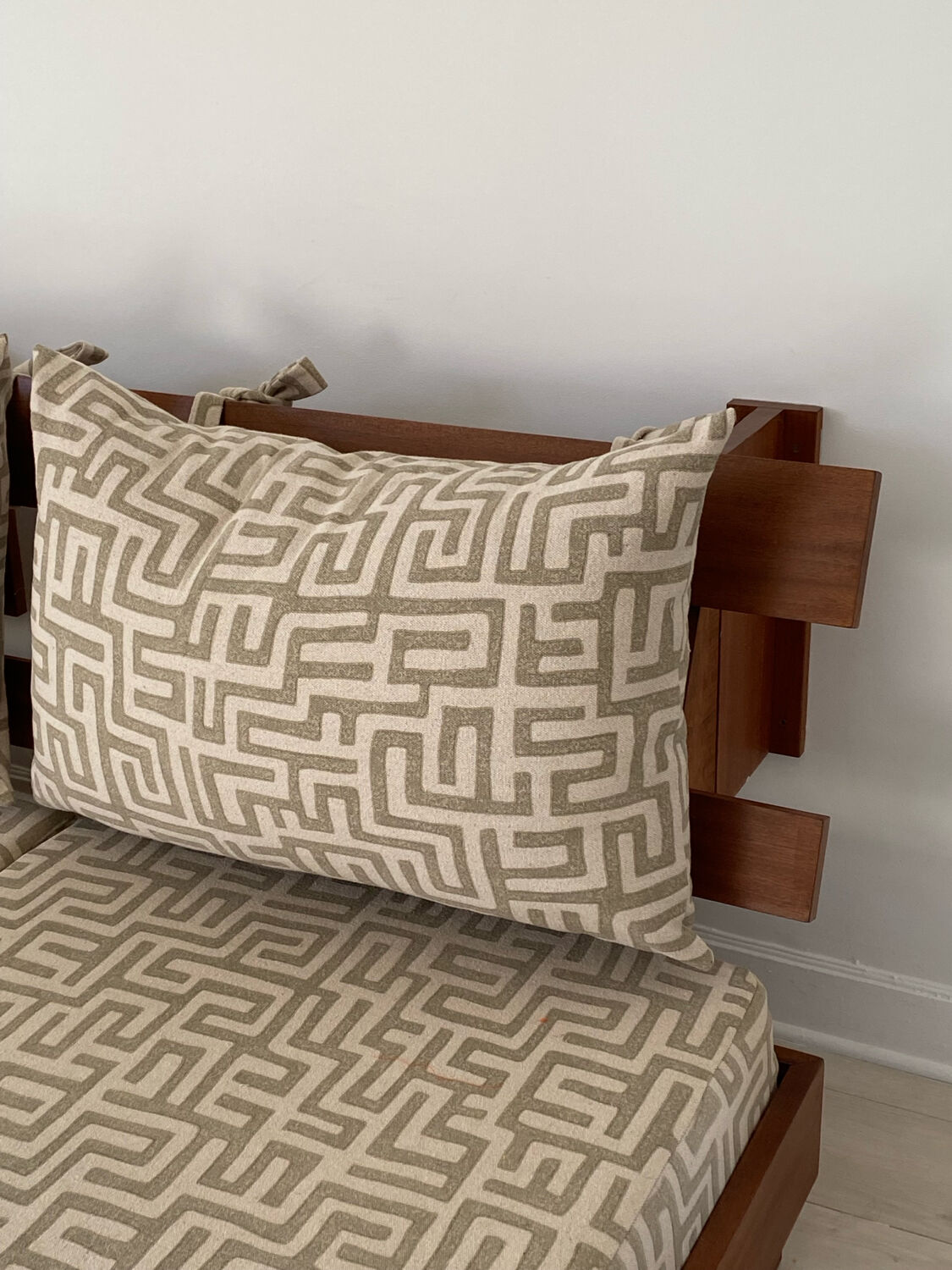 Banquette murale années 1970