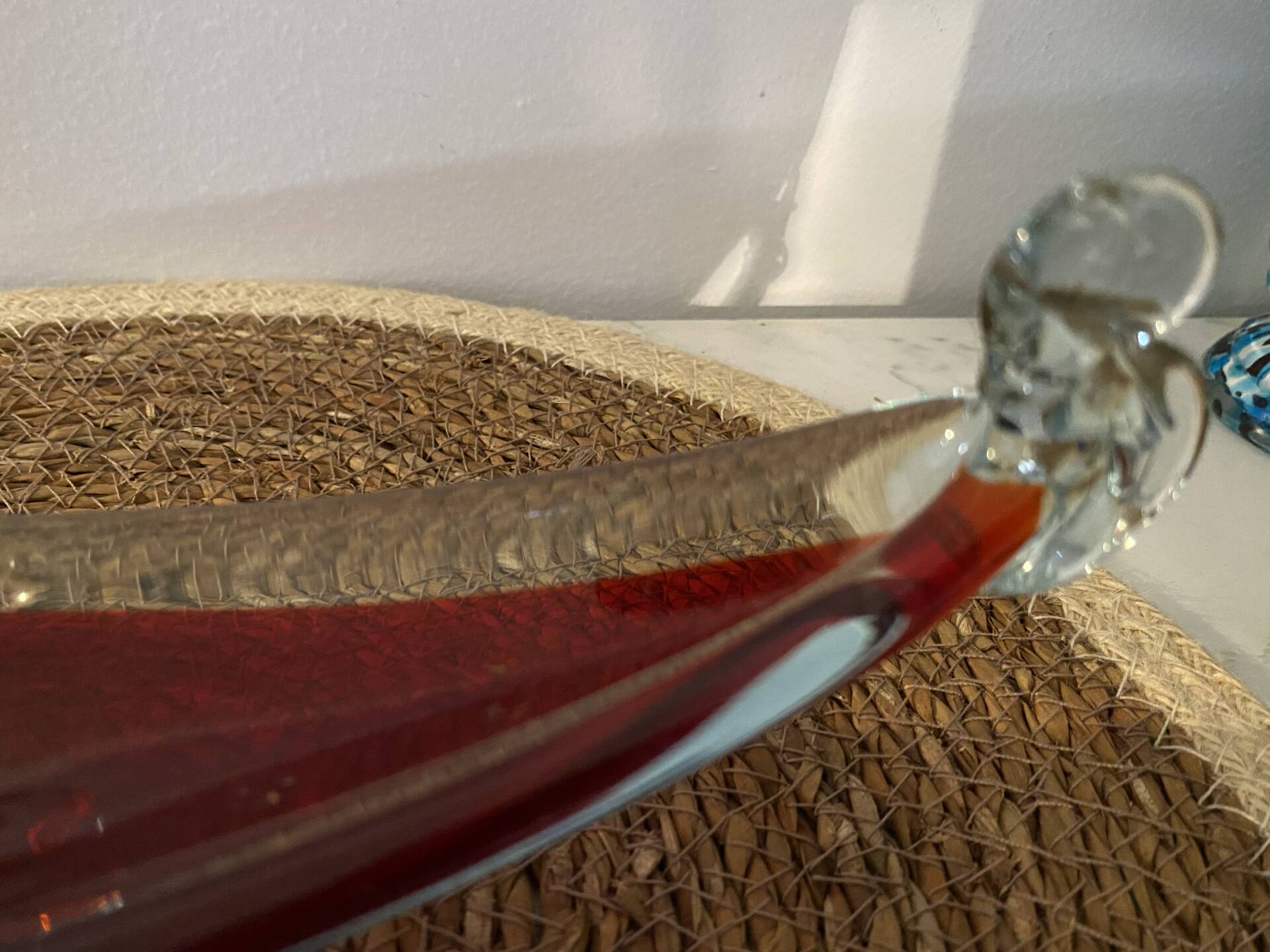 Centre de table gondole en verre Murano sommerso – Rouge rubis & crist