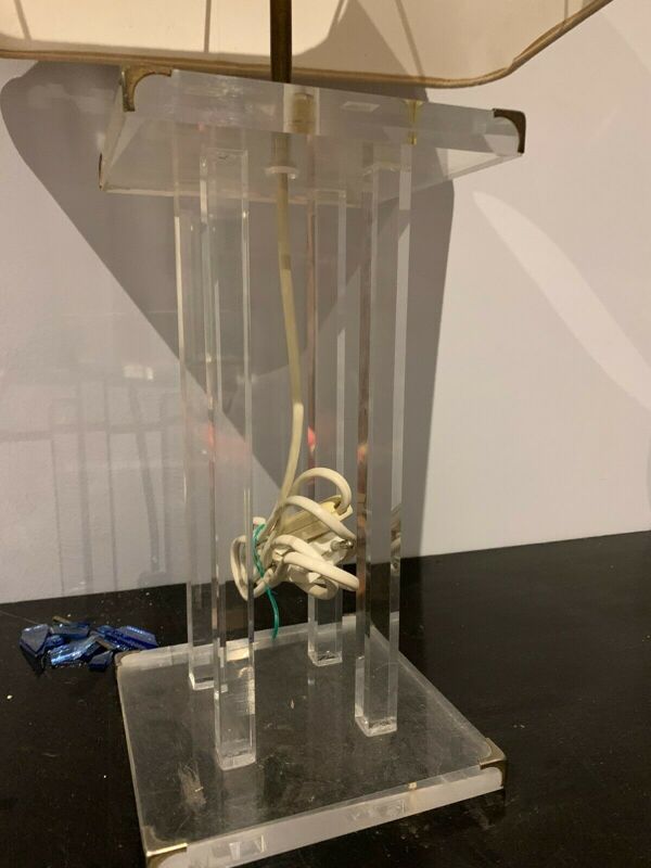 Paire de lampes en plexiglas XX siècle