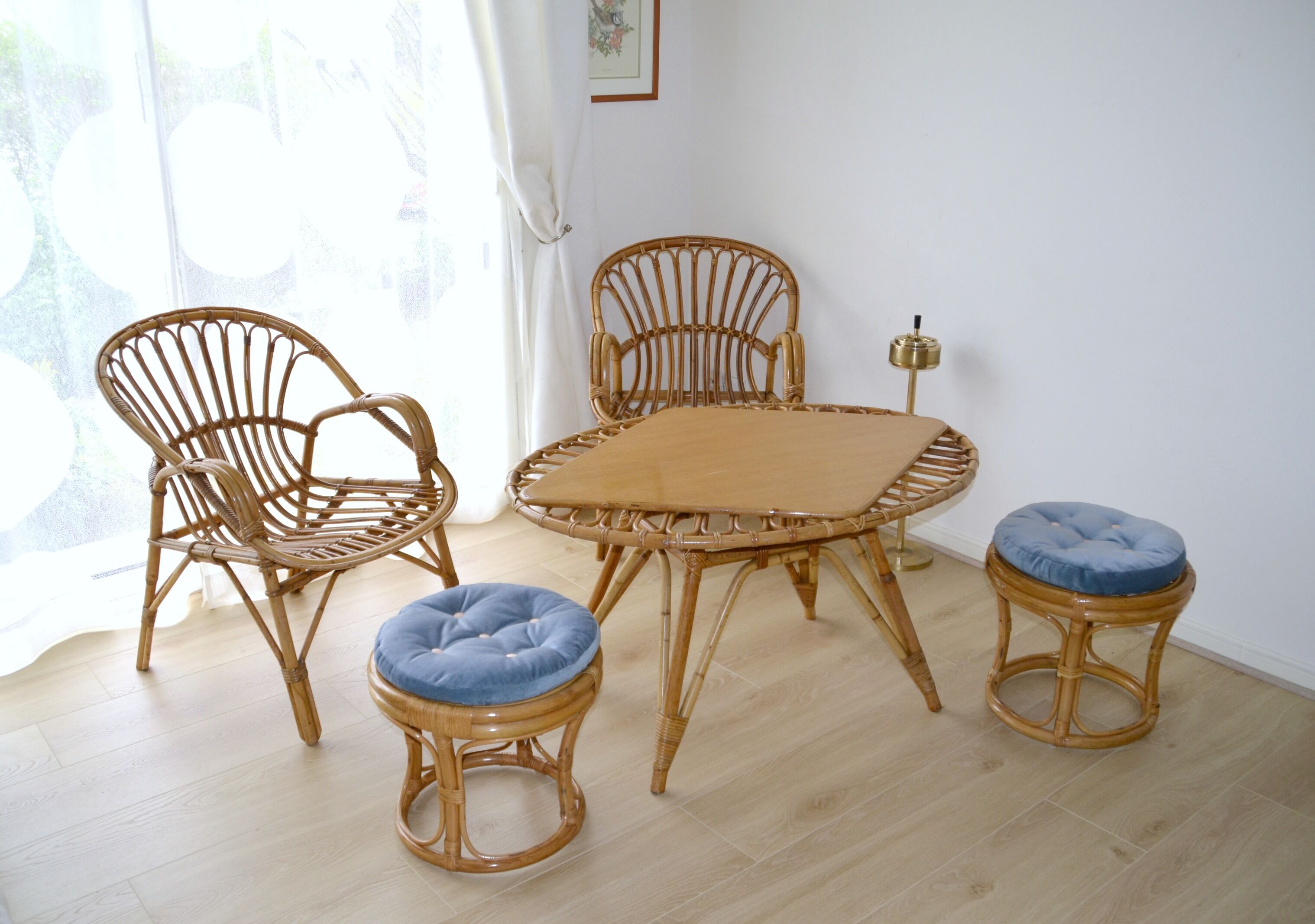 Table de salon en rotin