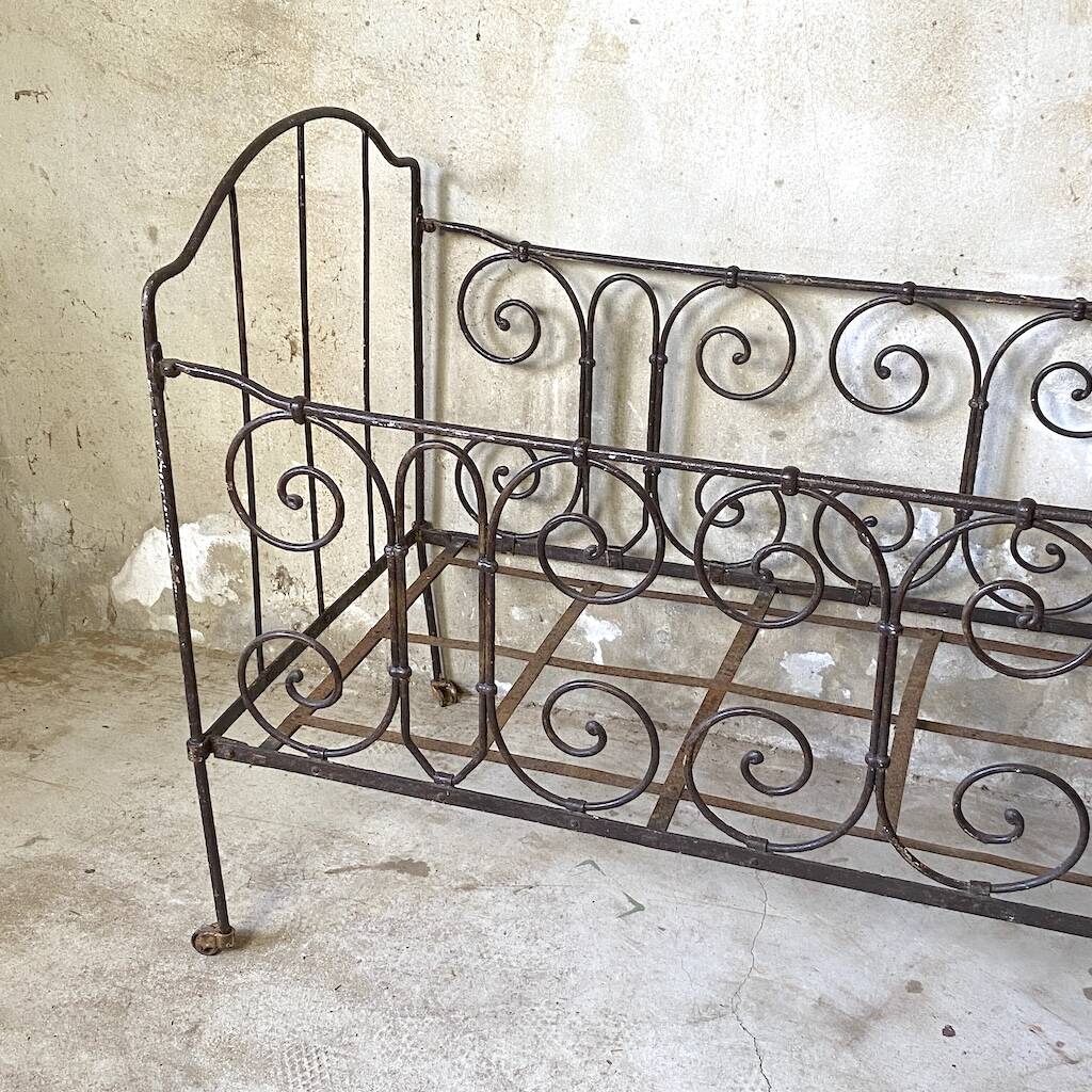 Banquette en fer forgé vintage
