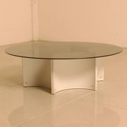 Table basse "Space Age"en piètement étoile et plateau verre fumé 70's