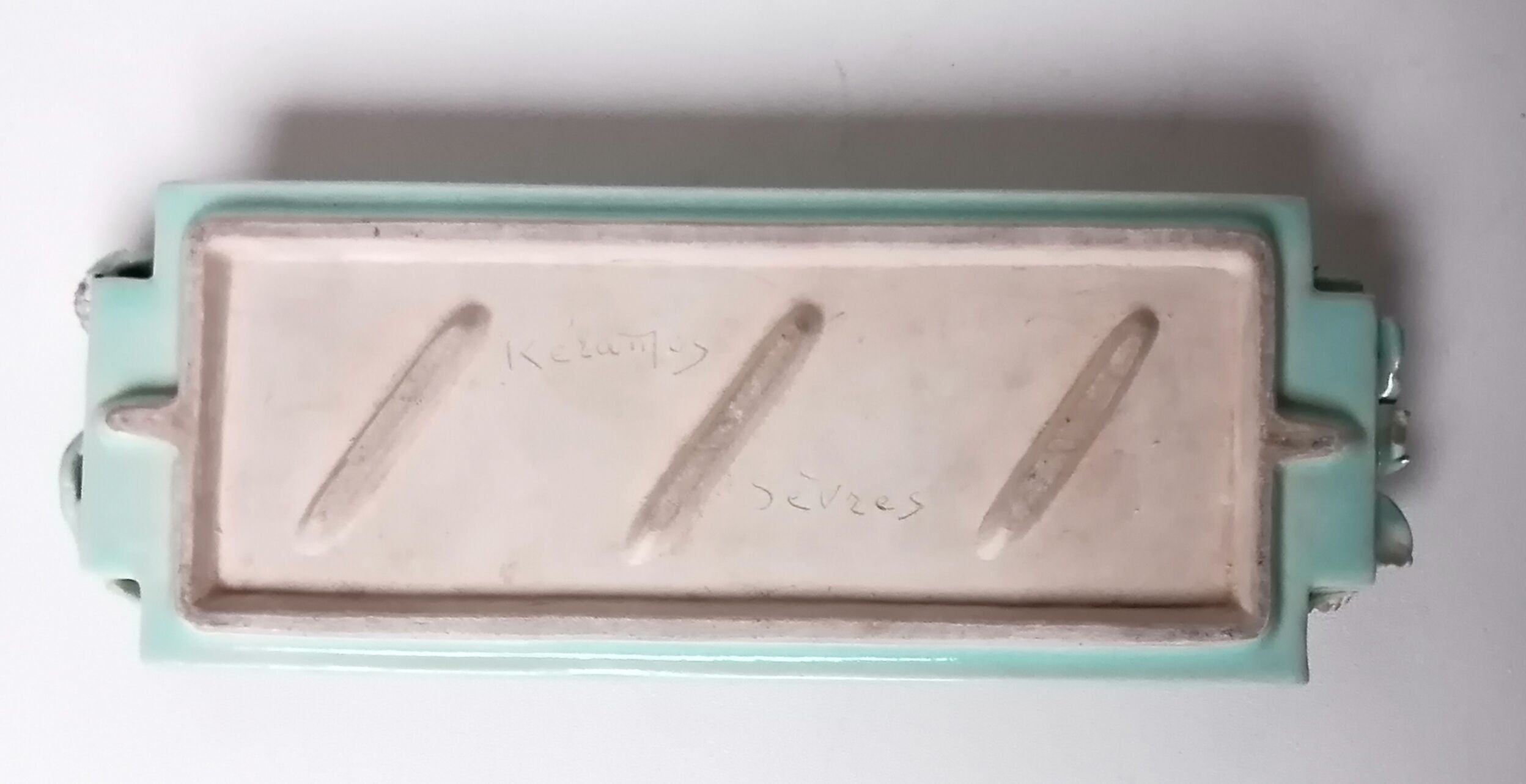 Keramos Sèvres slurry cake dish