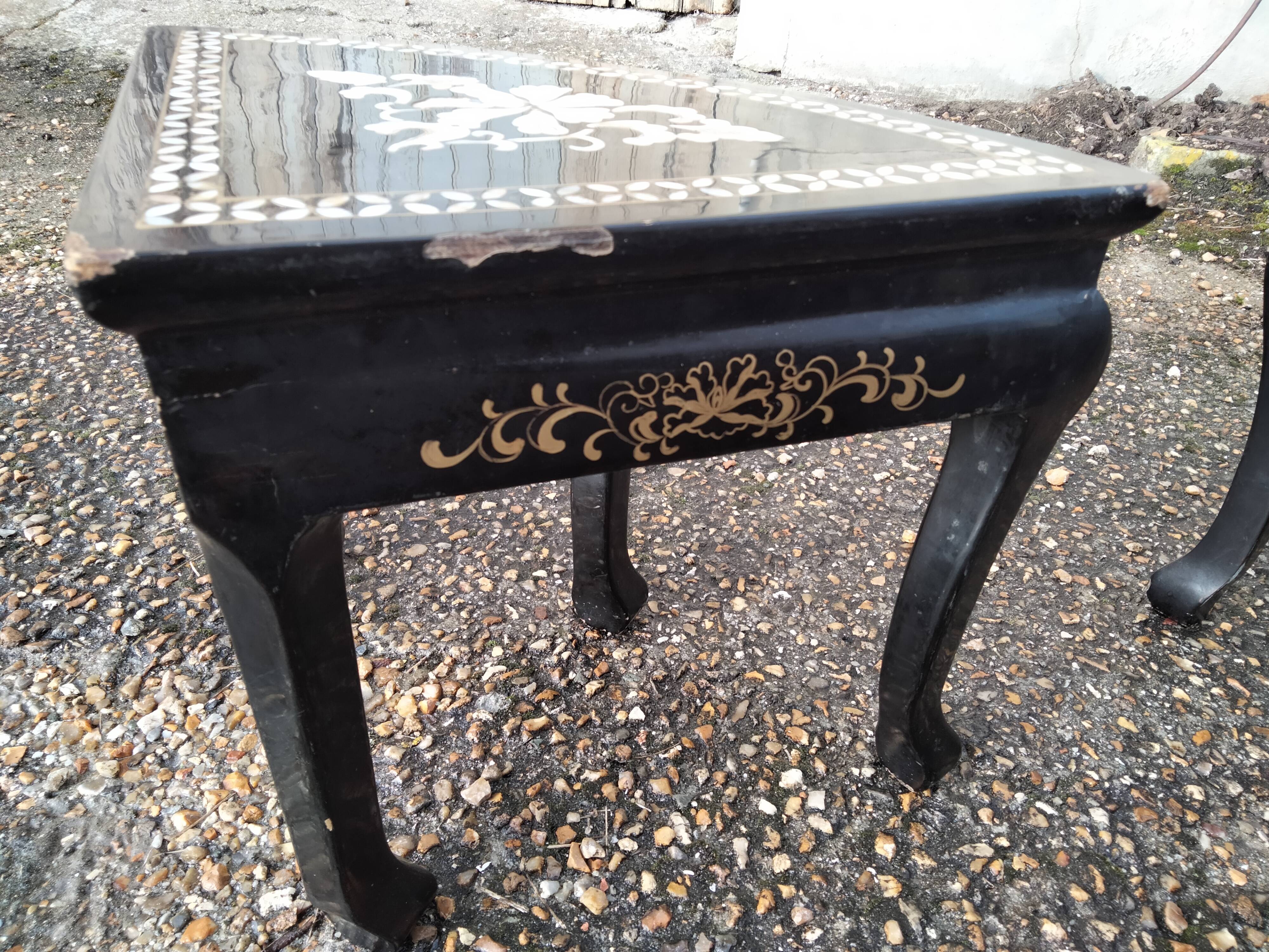 Coffee table Asian décor inlaid with vintage antique mother-of-pearl