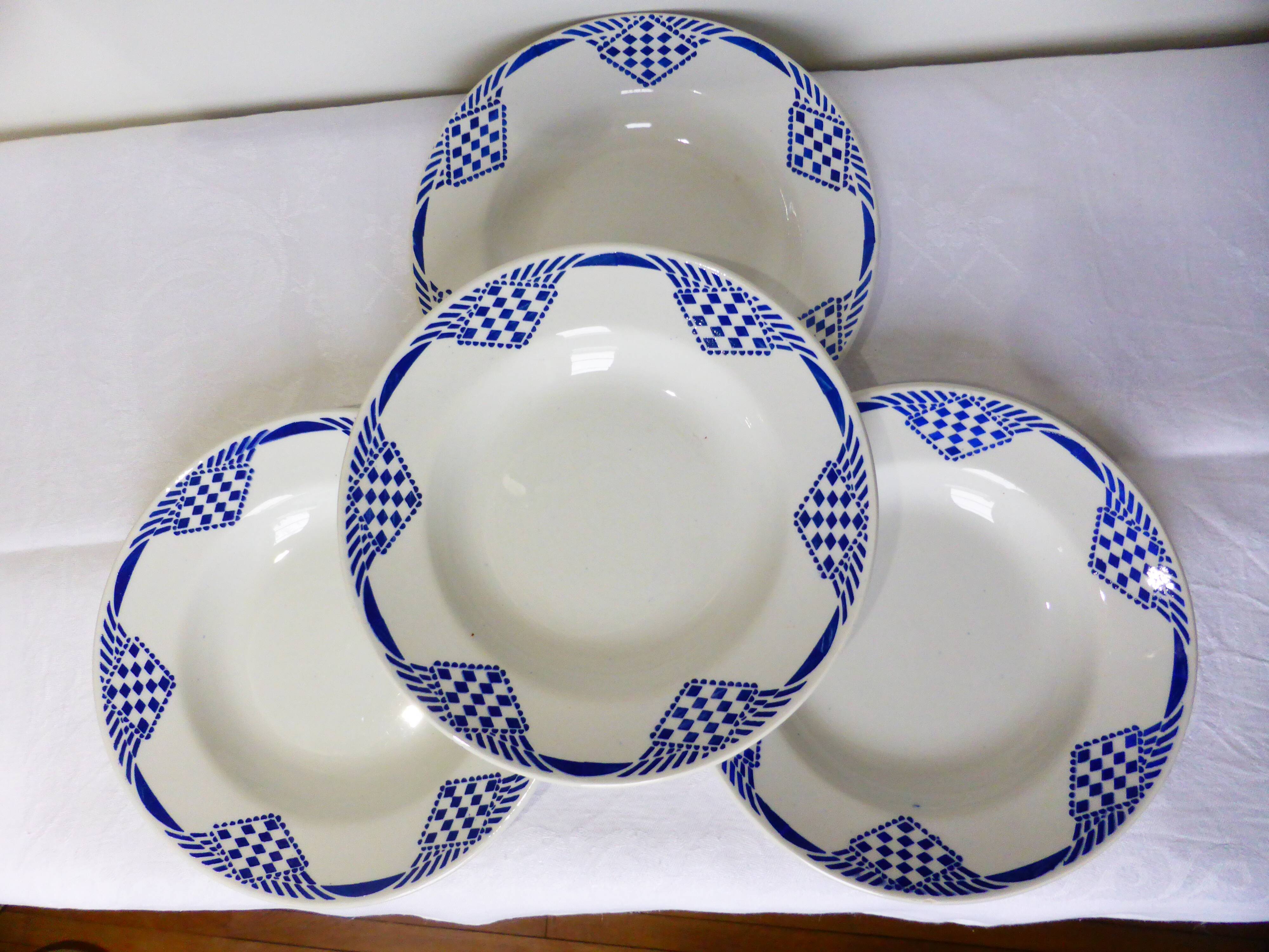 4 deep plates from Moulin des Loups et Hamage, Pantin model 211233