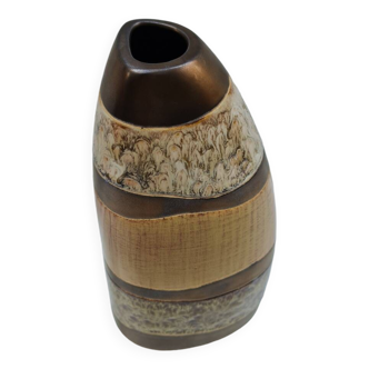 Free-form ceramic vase and/or single-flower vase