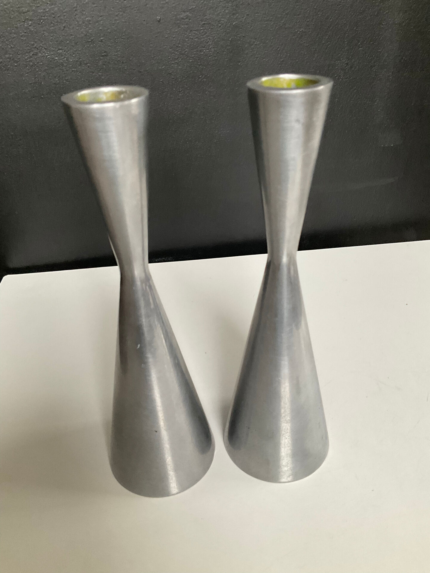 Paire de bougeoirs diabolo par Erika Pekkari pour IKEA