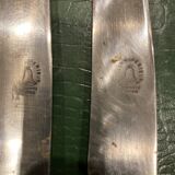 Box of 12 horn-handled knives