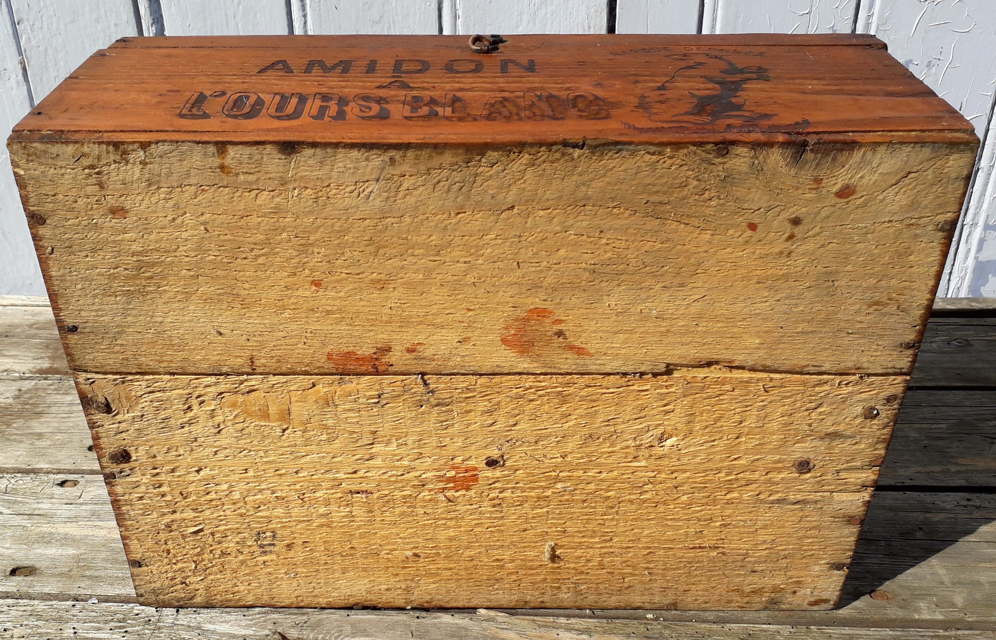 Old box starch bear polar