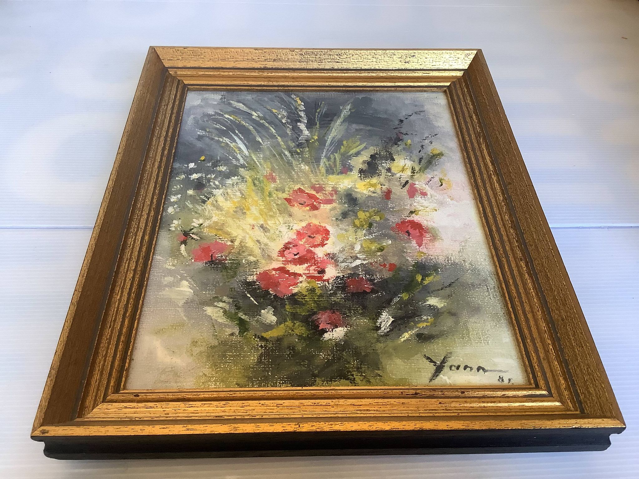 Still life of a bouquet of flowers, oil on canvas, signed.