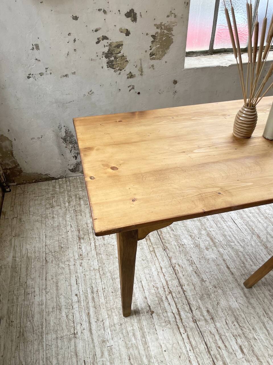 Farmhouse table with spindle legs 2.50m