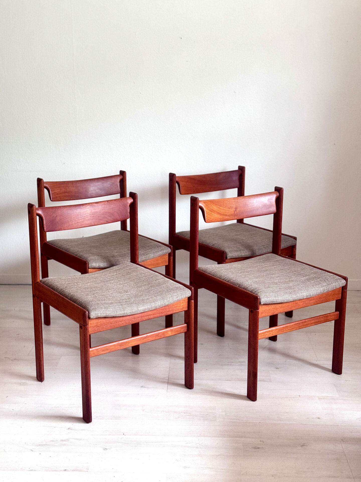 4 eetkamerstoelen H.W. Klein voor Bramin – teakhout – jaren 60