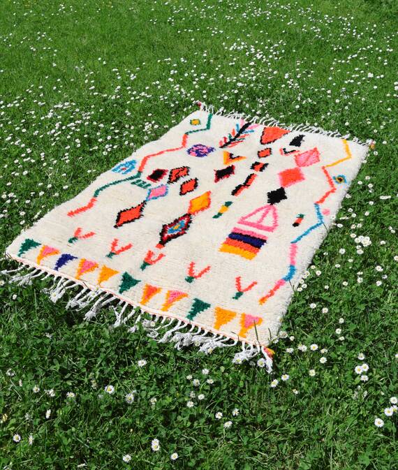 Tapis berbère Azilal en laine – Pièce unique