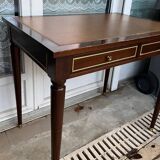 Petit bureau en bois