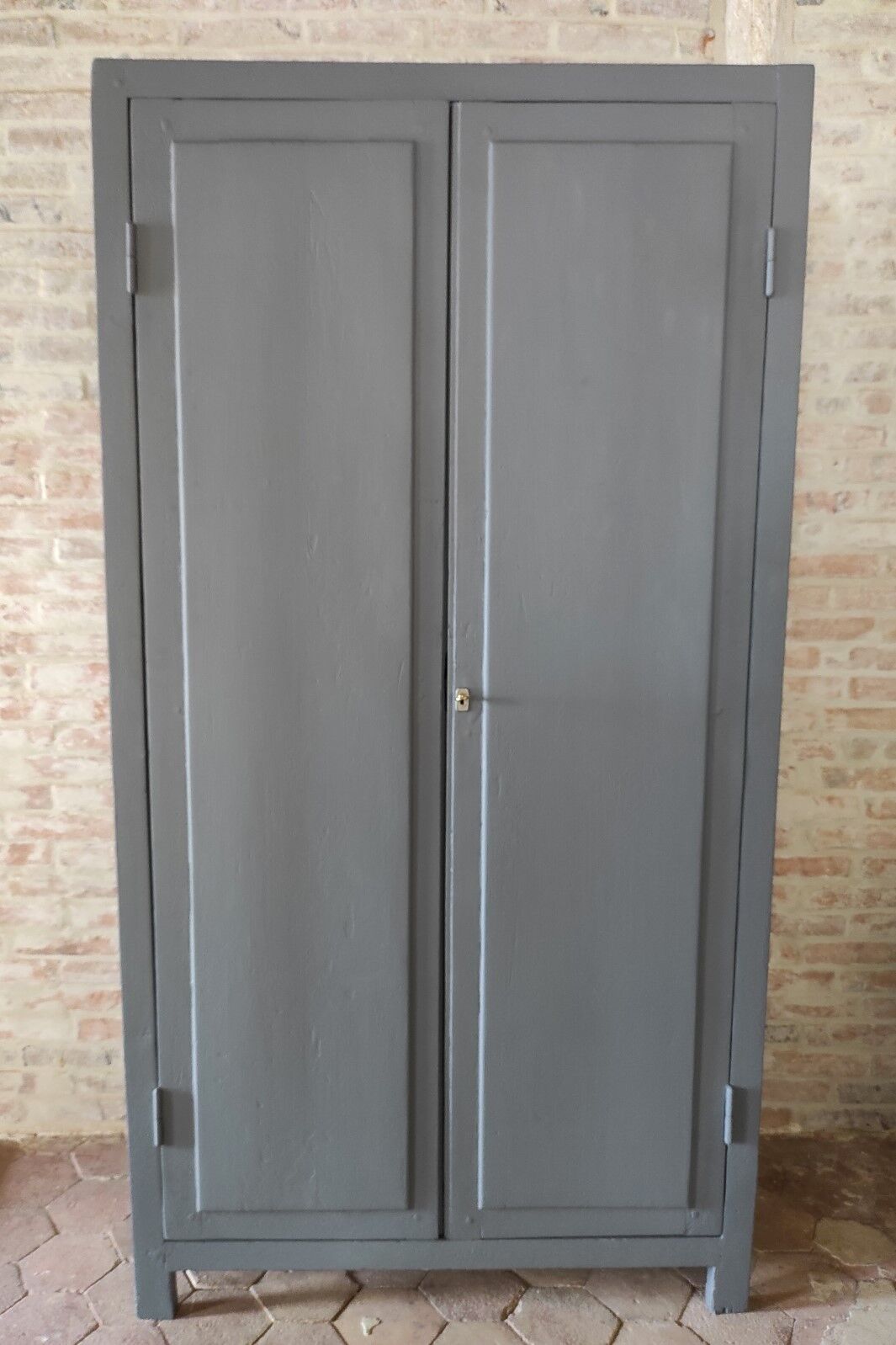 Armoire parisienne