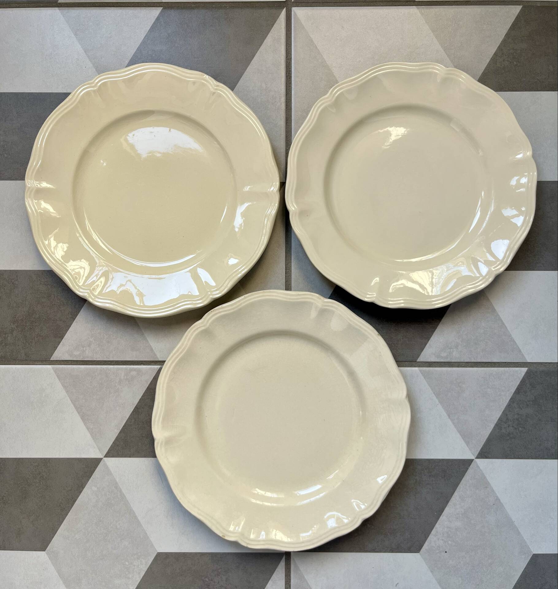 Set de 3 assiettes plates ivoire Digoin Sarreguemines