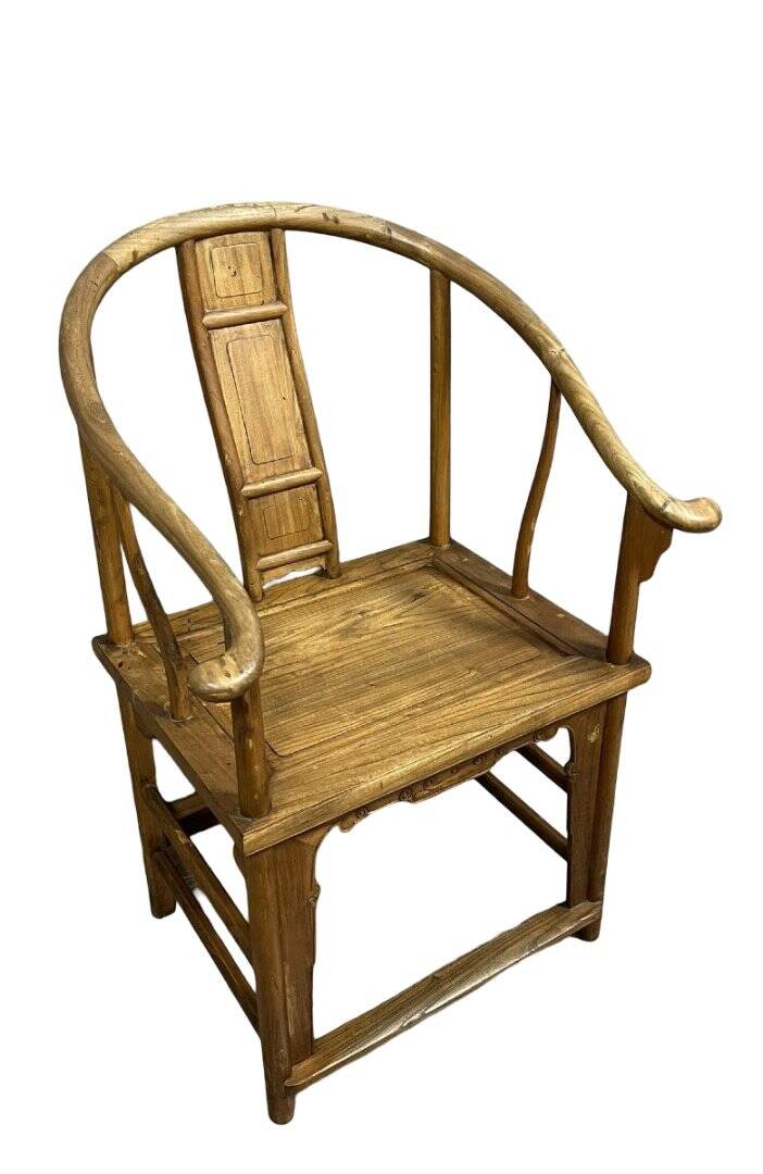 China 20th century: Horseshoe-shaped armchair in natural wood