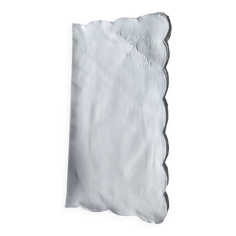 Lot of 12 embroidered table napkins.