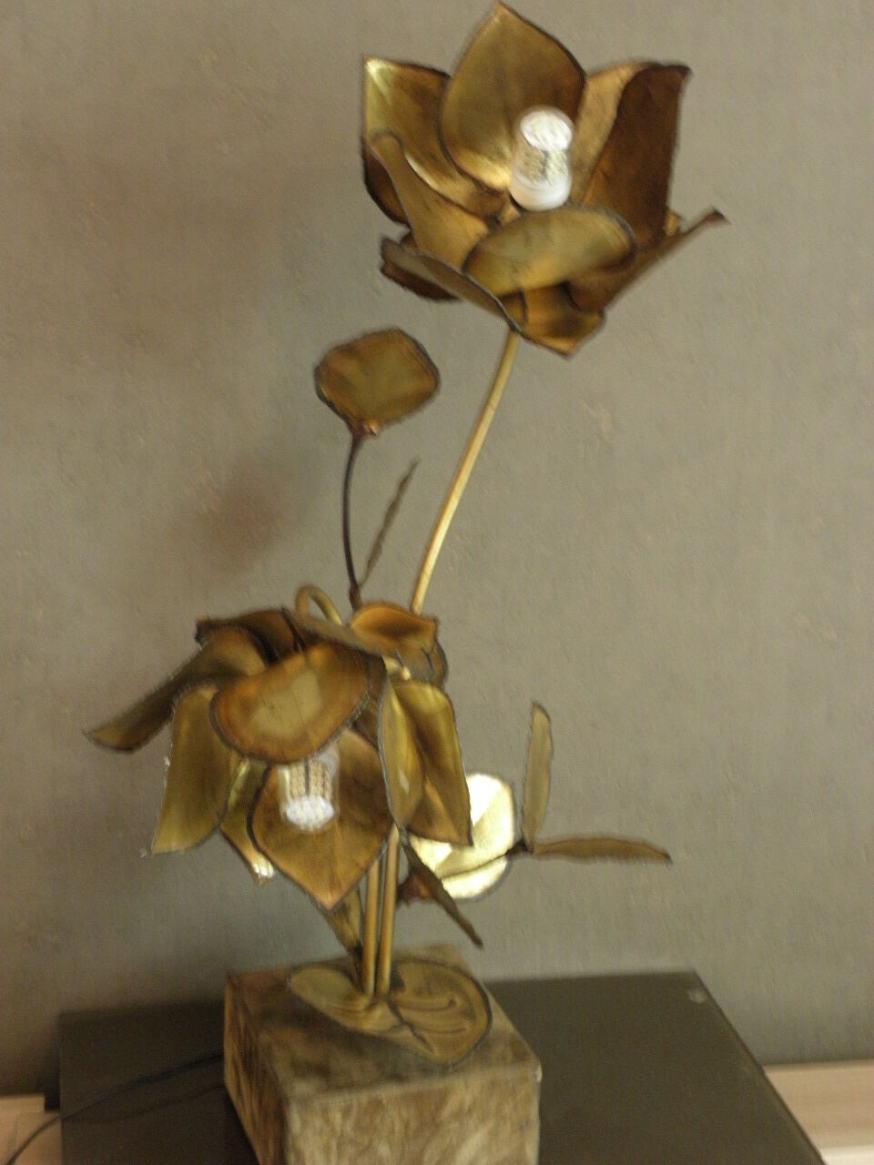 Vintage flower lamp