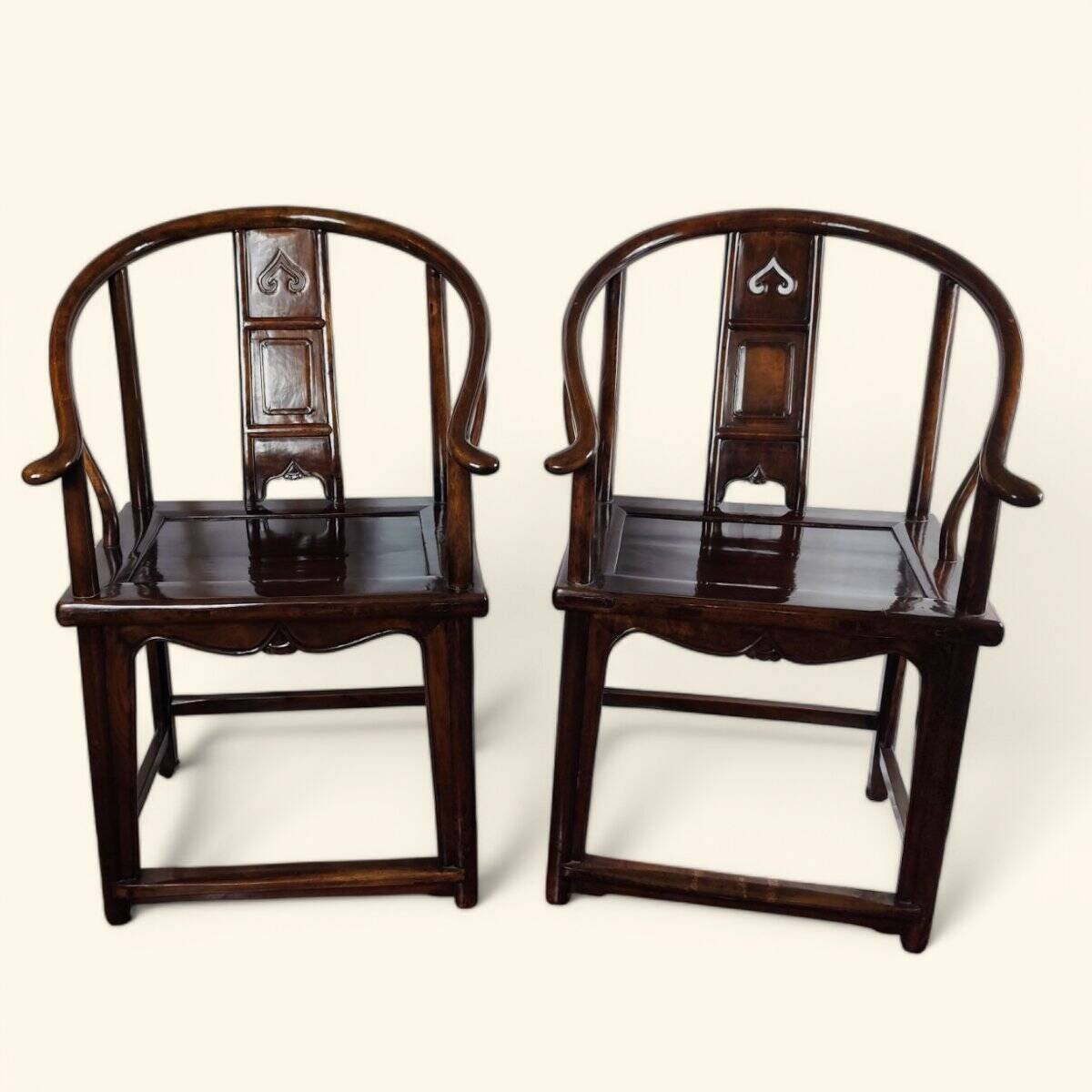 Pair of Horse-shoe Iron Armchairs in Catalpa Wood, China, 19th Century - Qing Dynasty.