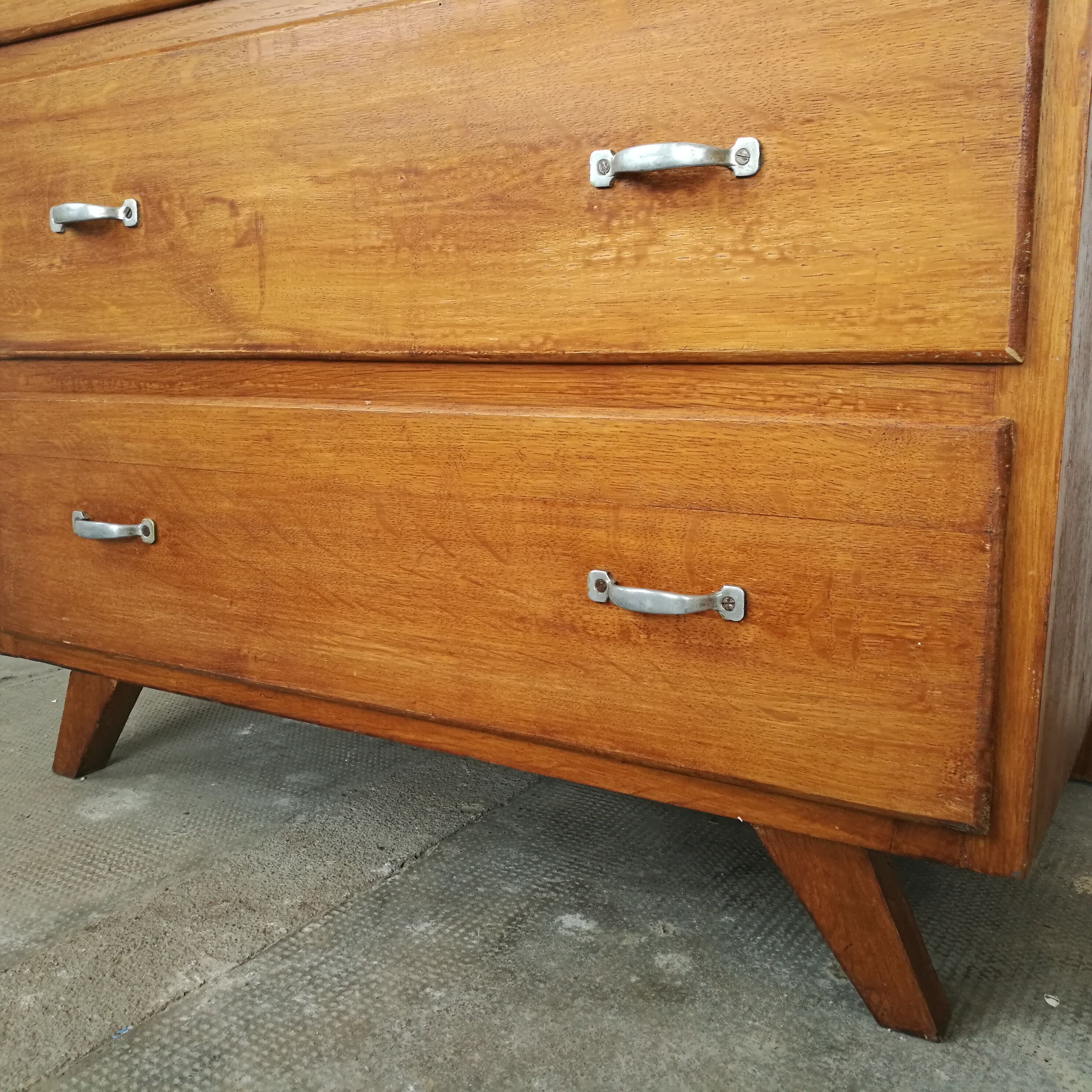 Commode vintage pieds compas