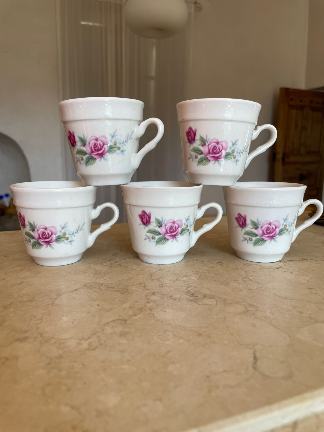 Set of 5 coffee cups