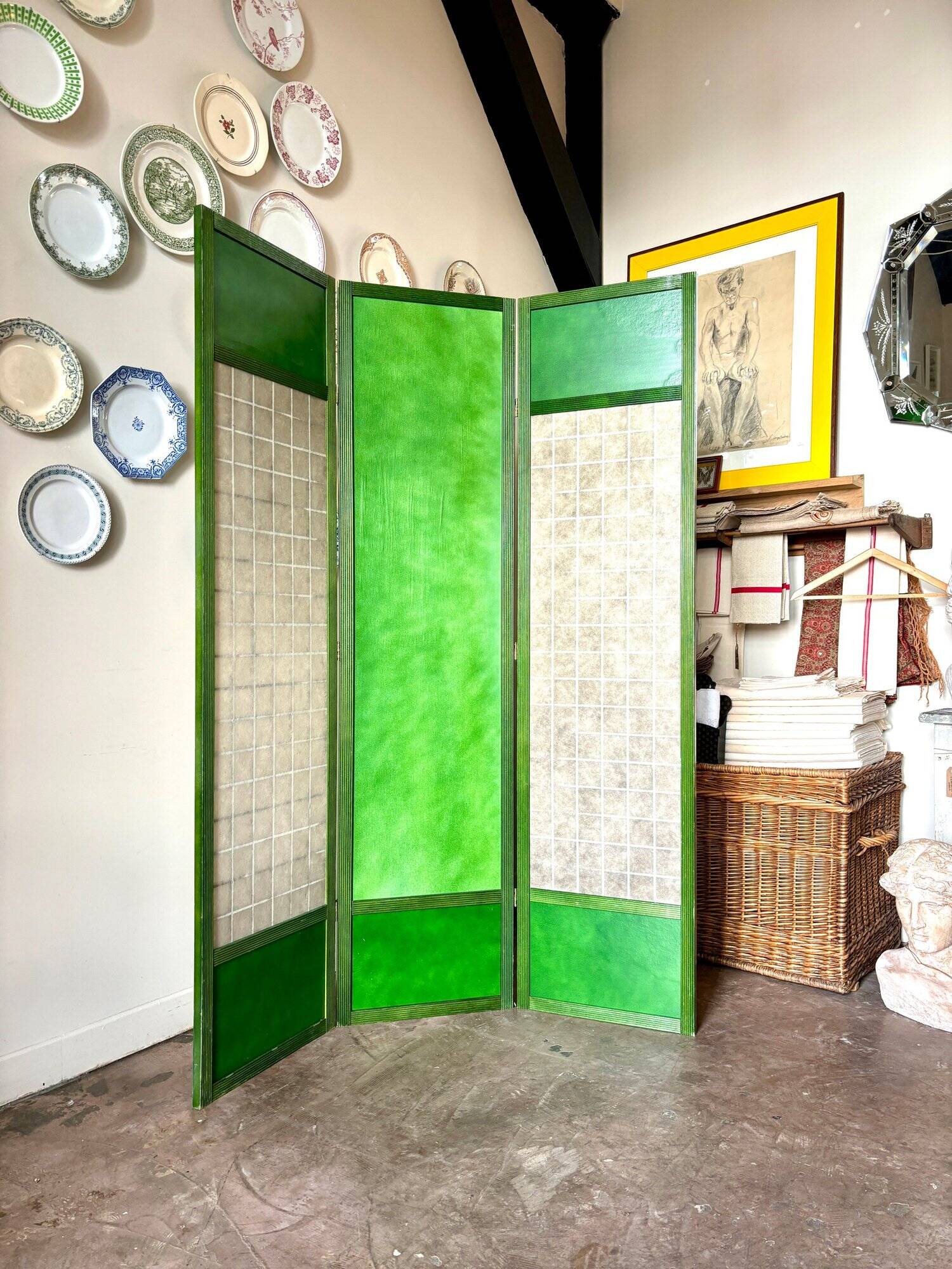 3-leaf screen in green wood, ecru paper and mirror