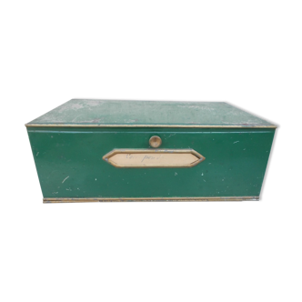 Iron flapper box