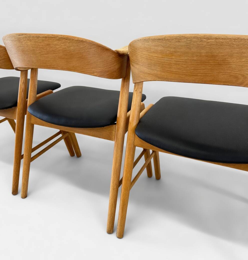 Kai Kristiansen Model 32 Dining Chairs, Korup Møbelfabrik.