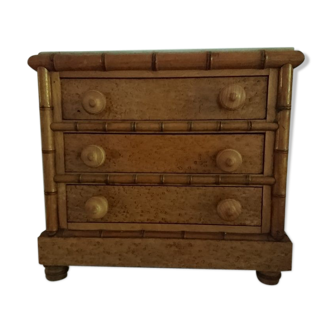 Doll dresser 1900