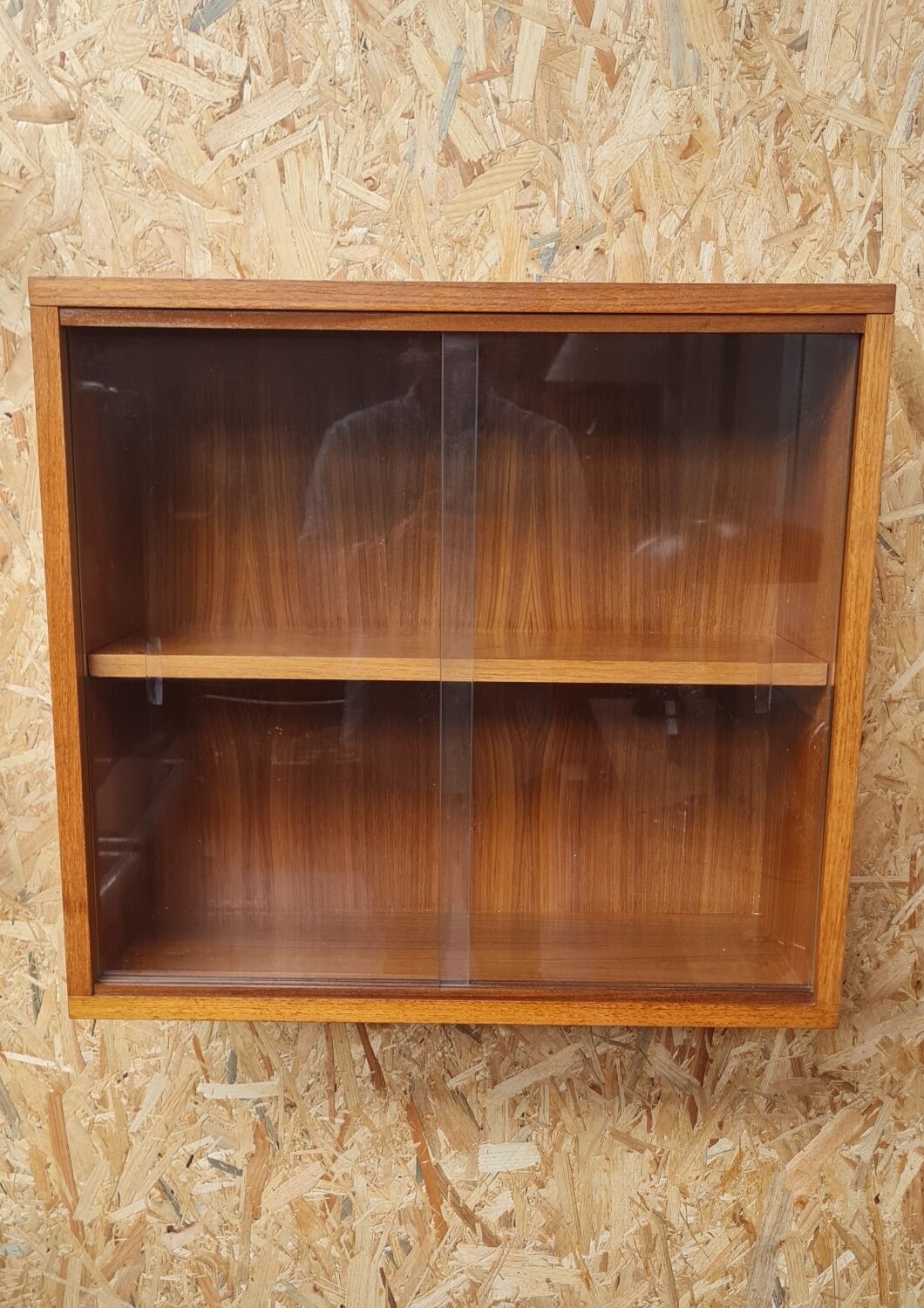 Scandinavian showcase shelf